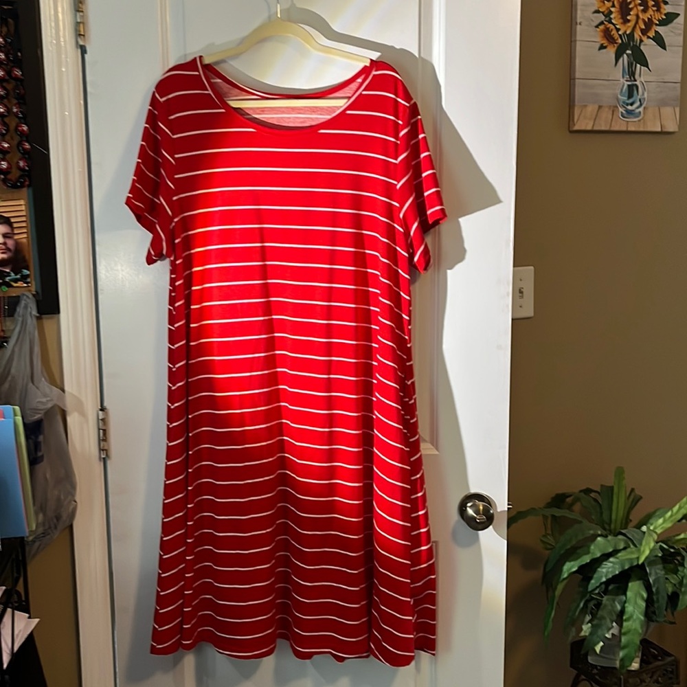 Carly 2xl red and white